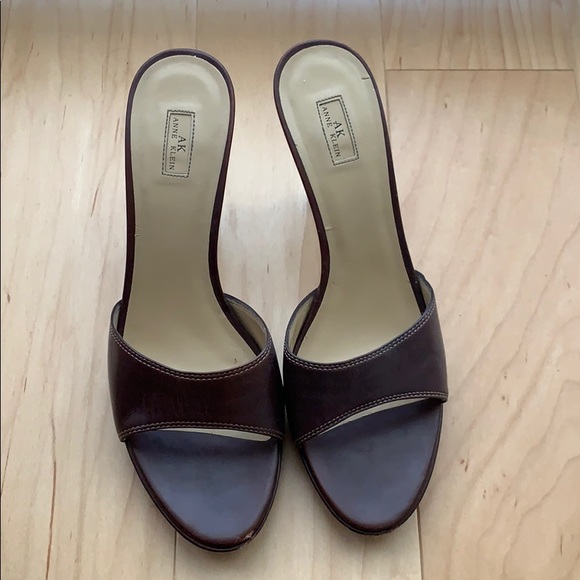 Anne Klein Shoes - Brown Anne Klein slide